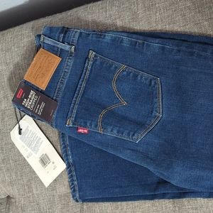 Levi's 724 high rise straight crop size 27